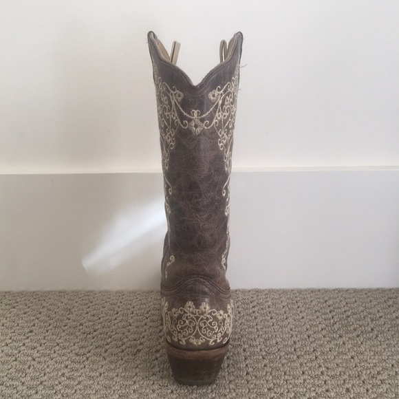 Corral Women’s Crater Embroidery Boot - Picture 4 of 5